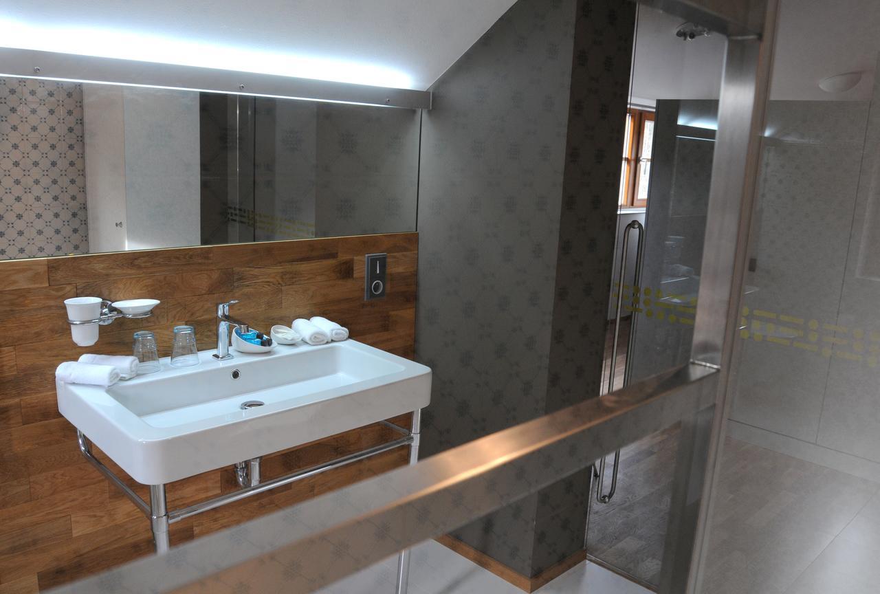 Hotel Kokorin מראה חיצוני תמונה